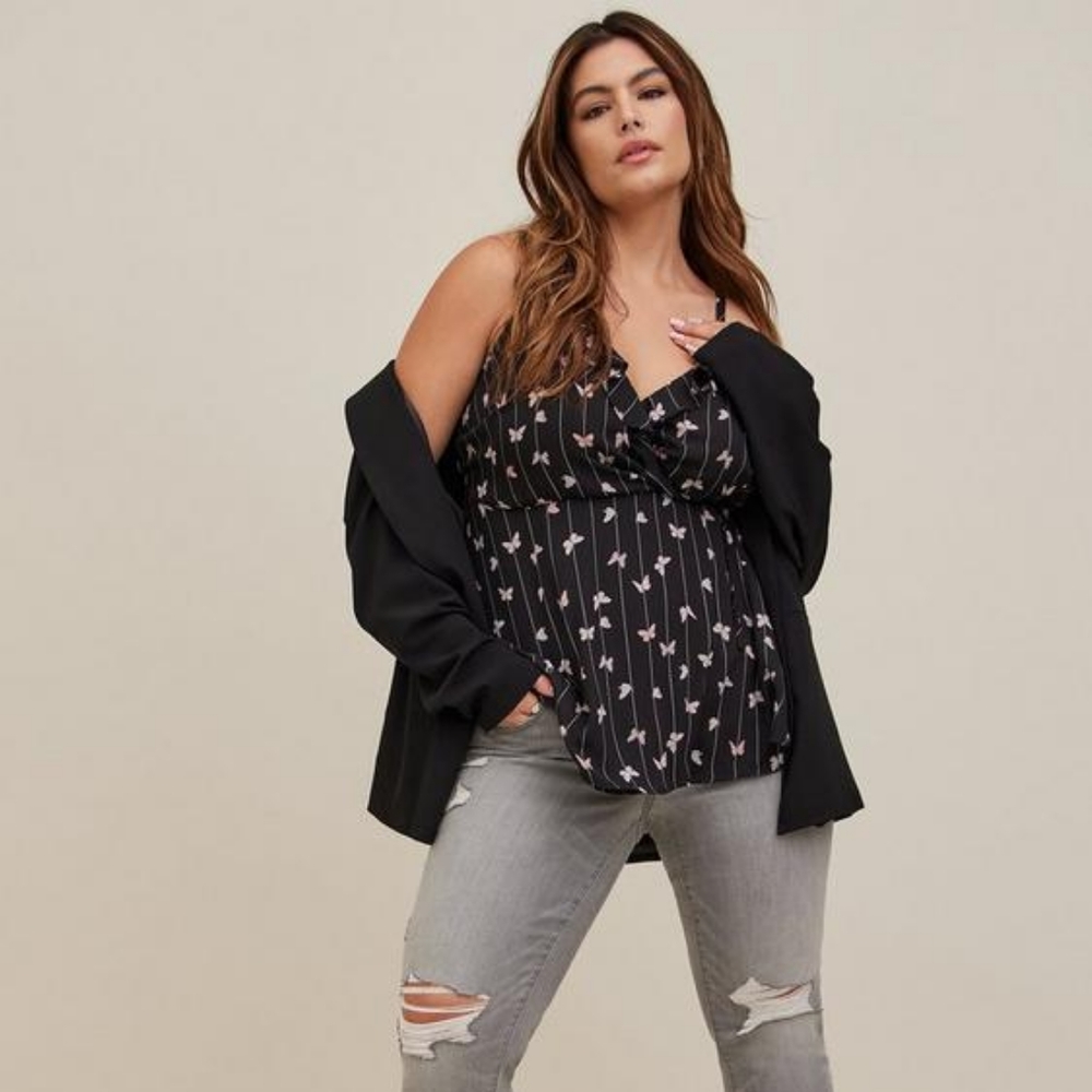 Torrid Size 0 Georgette Ruffle Front Surplice Top - Butterflies Swarming